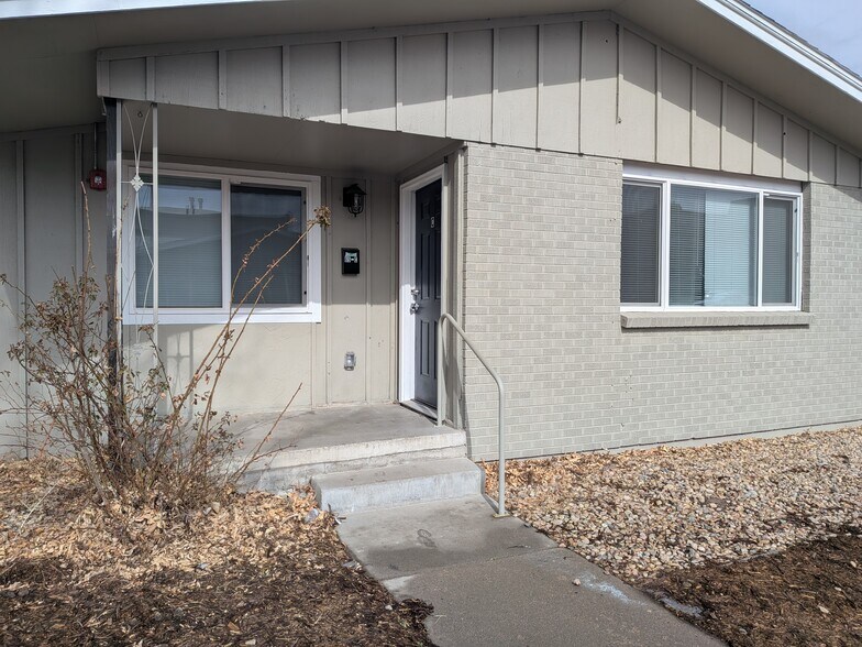Building Photo - 65 S 18th Ave