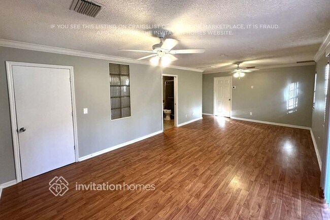 Building Photo - 5241 110th Ave N