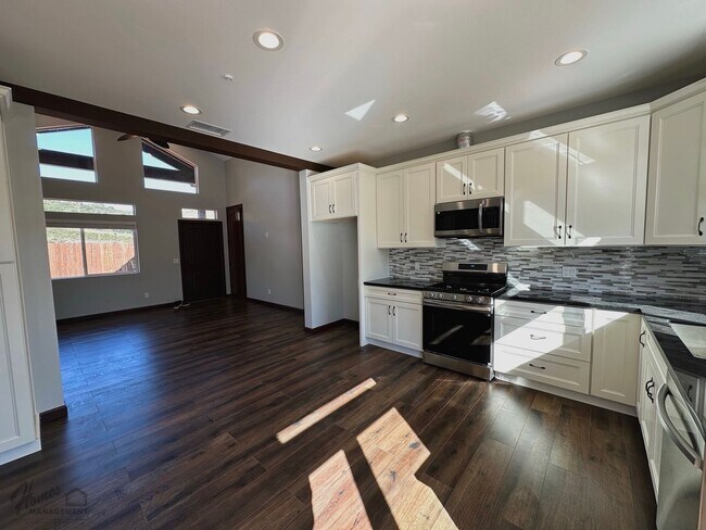 Building Photo - Homes Management - Beautiful Home for Rent...