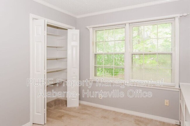 Building Photo - 11313 Mountain Crest Dr SE