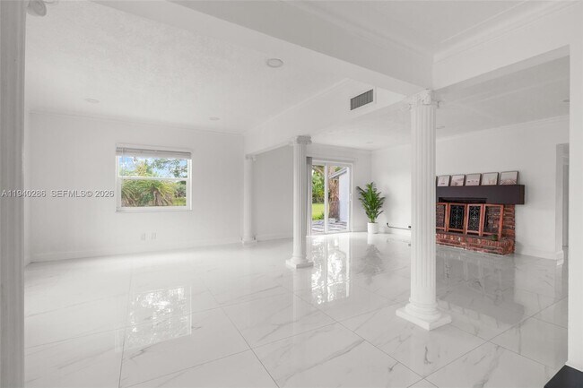 Building Photo - 7601 NW 82nd Terrace