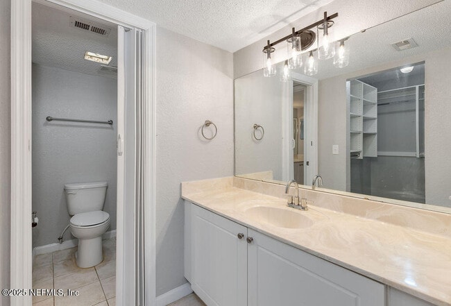 Building Photo - 6561 Mission Ct