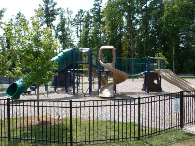 Building Photo - 10722 Edmundson Ave