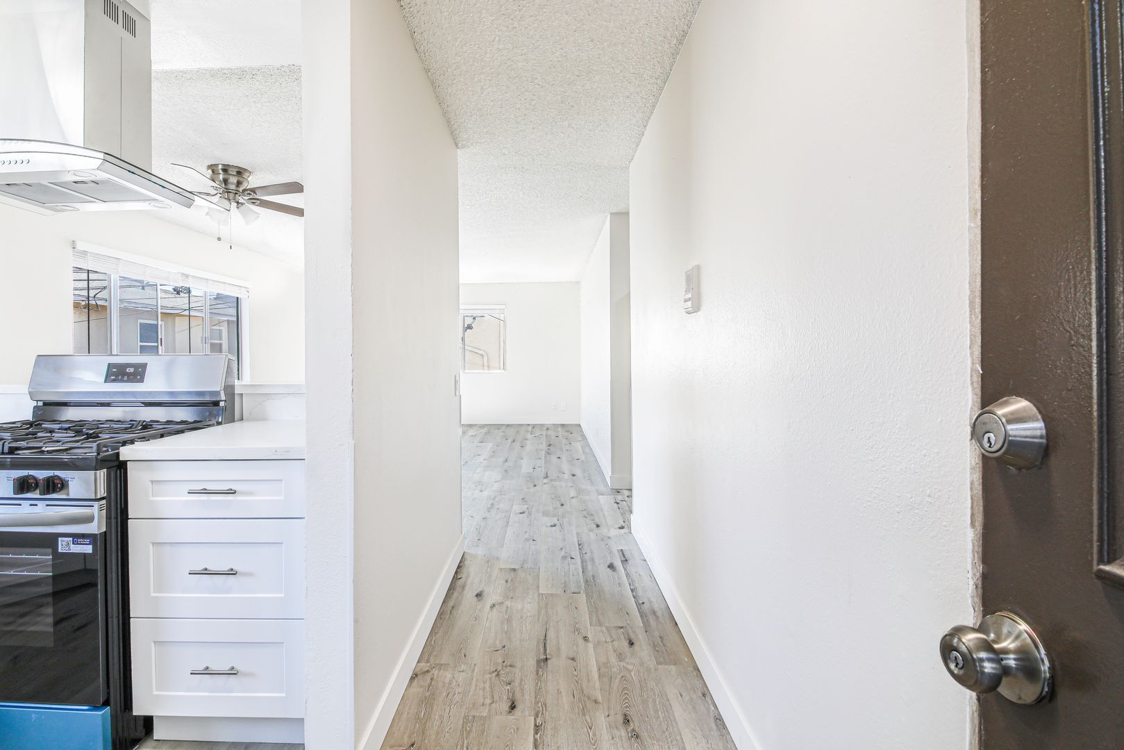 Building Photo - 1128 Stanley Ave