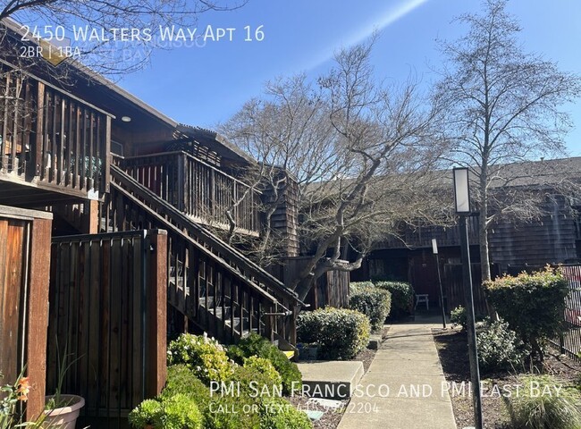 Building Photo - 2bd/1ba Quiet Top Unit with In-unit Washer...