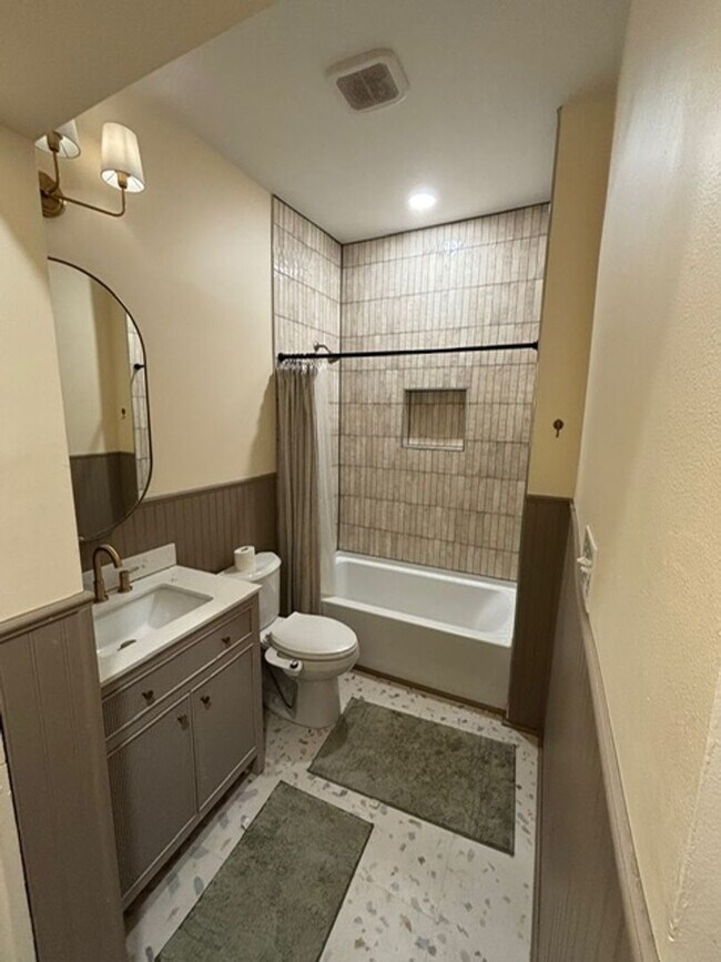 Building Photo - Rare Oasis: 2BR Home with Large Loft Area on 1.5 Acres Bordering National Forest and Fronting Dry...