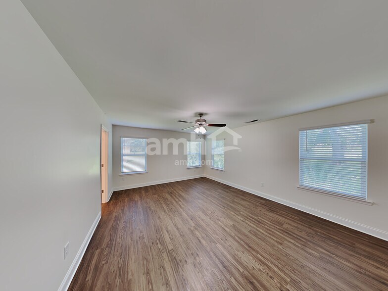 Building Photo - 110 Oscar Ct