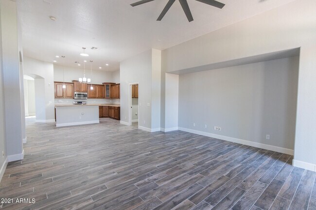 Building Photo - 13602 W Avalon Dr