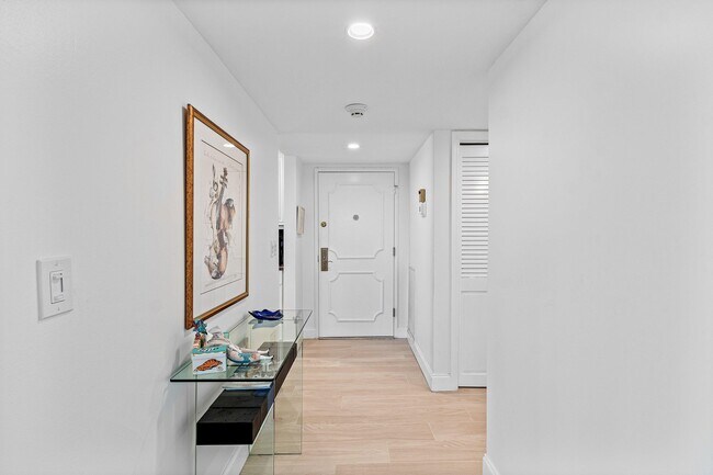 Building Photo - 2066 N Ocean Blvd