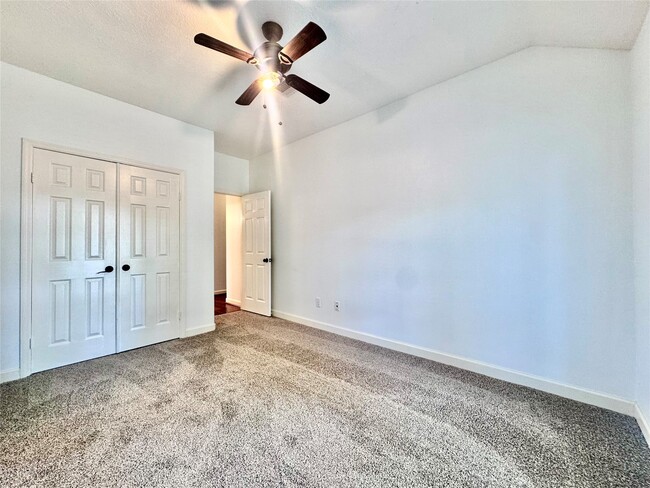 Building Photo - 2123 Hollow Reef Cir