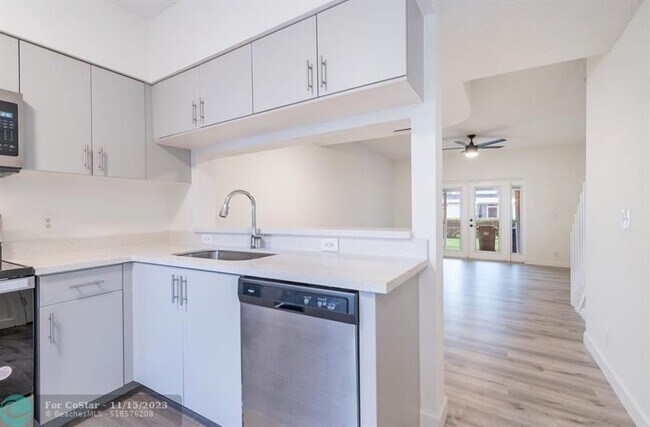 Building Photo - 65 Whitehead Cir