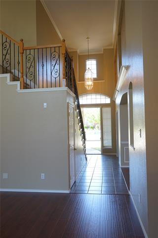 Building Photo - 5828 Southmoor Ln