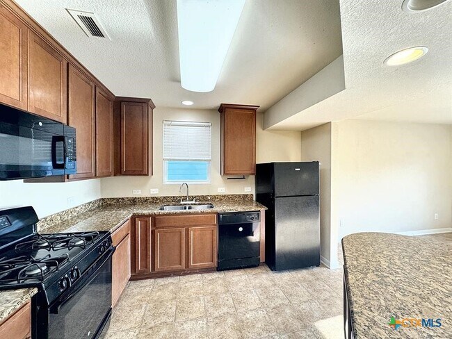 Building Photo - 338 Trestle Tree