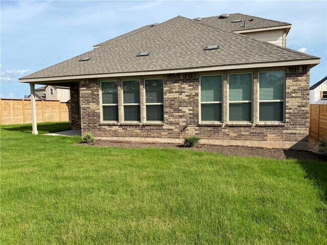 Building Photo - 3421 Charade Dr