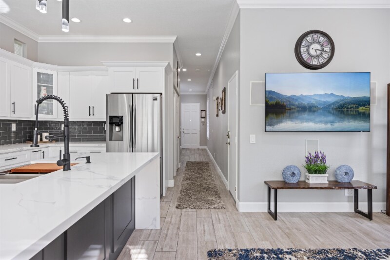 Building Photo - 5 Salto