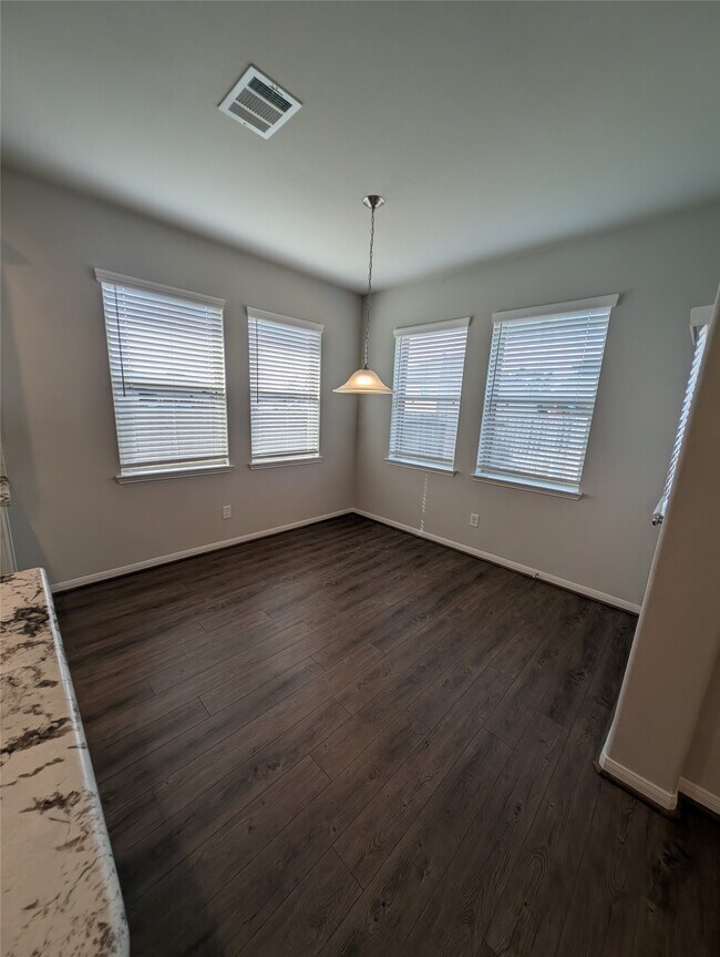 Building Photo - 30454 Butternut Oak Ln