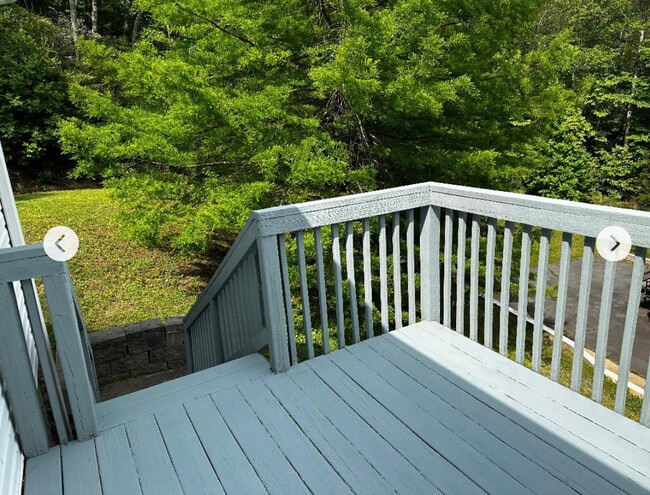 Back deck - 124 Kent St