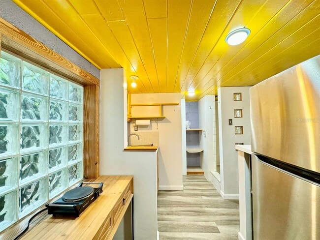 Building Photo - 6601 N Navin Ave