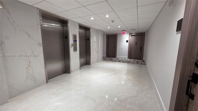 Building Photo - 5825 Collins Ave