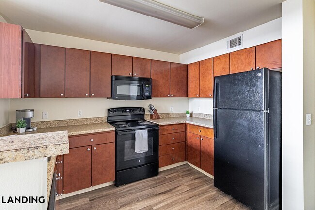 Building Photo - 400 Blake St