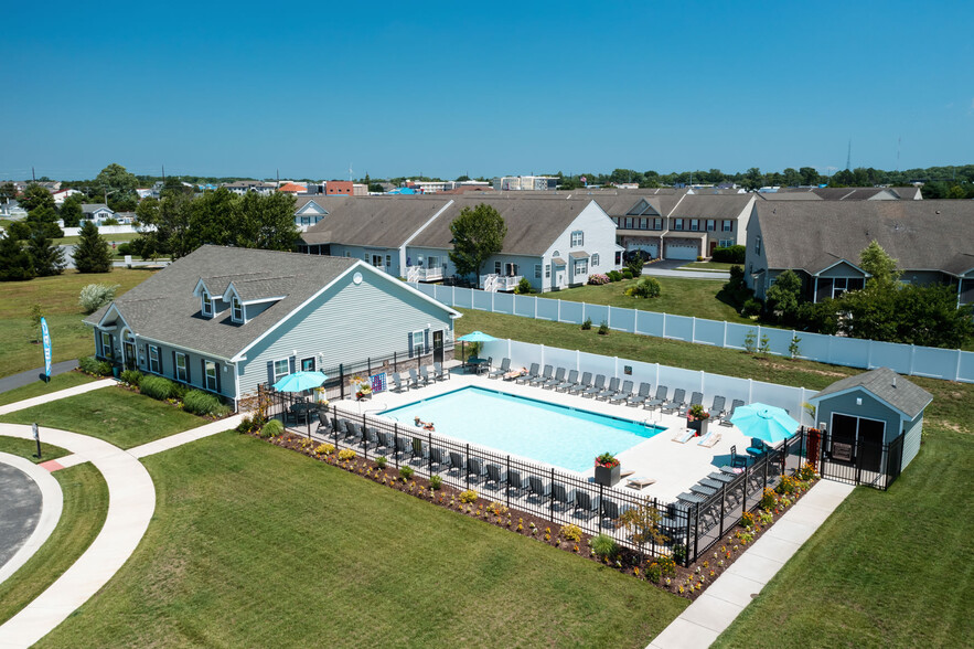 Building Photo - Coastal Tide Apartments