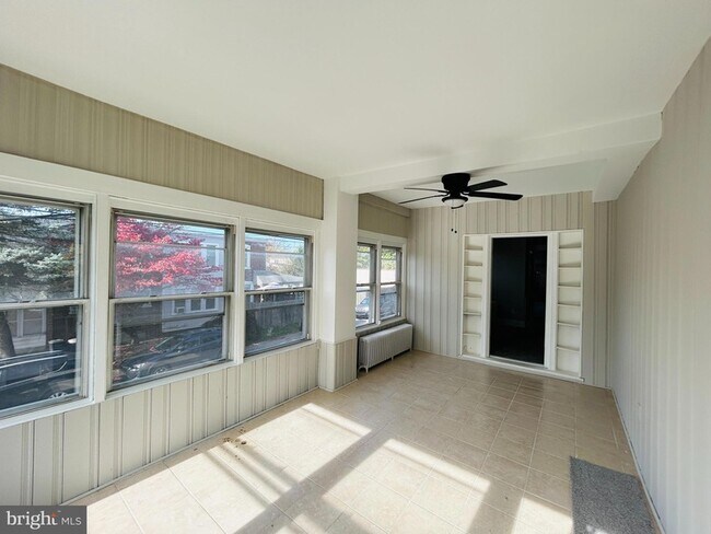 Building Photo - 326 Fountain St