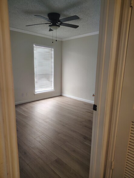 Building Photo - 1208 Calico Ln