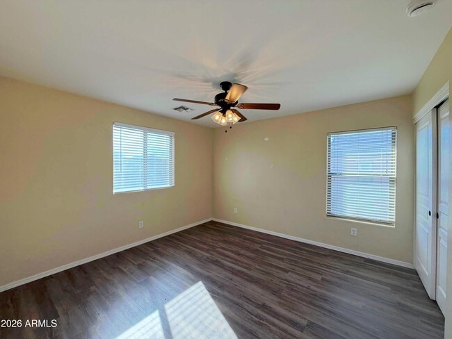 Building Photo - 1727 E Joseph Way