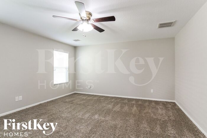 Building Photo - 9885 Hyacinth Way
