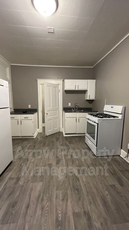 Building Photo - 1341 D St