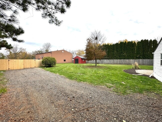 Building Photo - 11408 IL-120