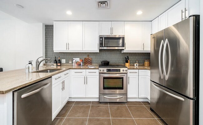 Building Photo - 130 Bay Ridge Pky