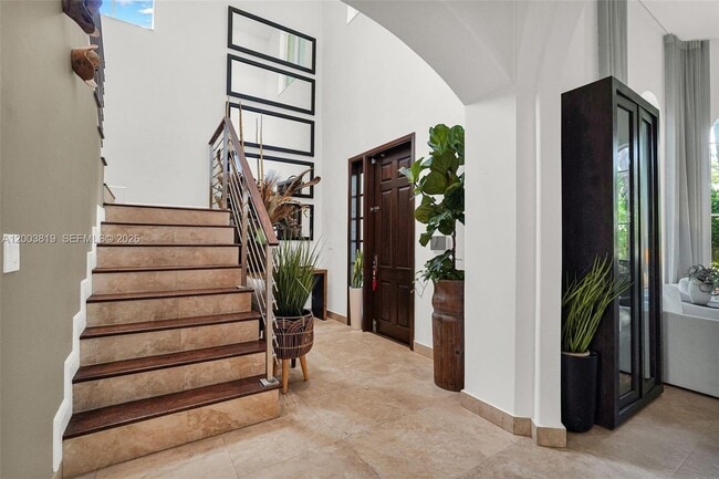 Building Photo - 2143 N Bay Rd