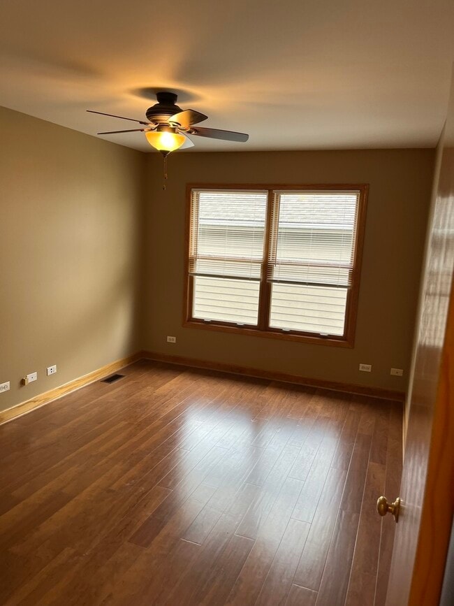 Building Photo - 934 Winnetka Terrace