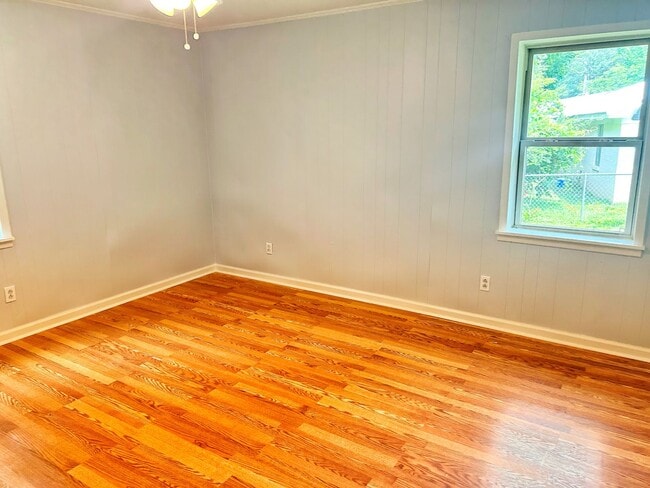 Building Photo - 1711 Burney Br Dr