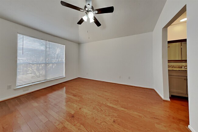 Building Photo - 7814 Greenedge Dr
