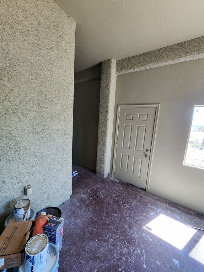 Building Photo - large home in douglas with guest house 1050 Rochine Rd