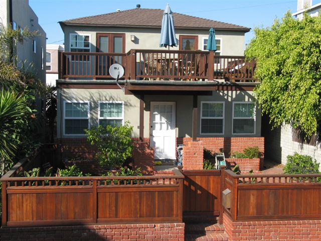 Satelite dish is now gone - 331 20th Pl