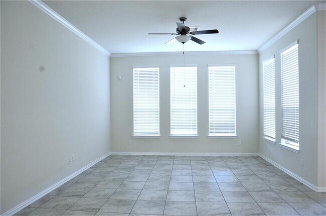 Building Photo - 10702 Balivcar Ct