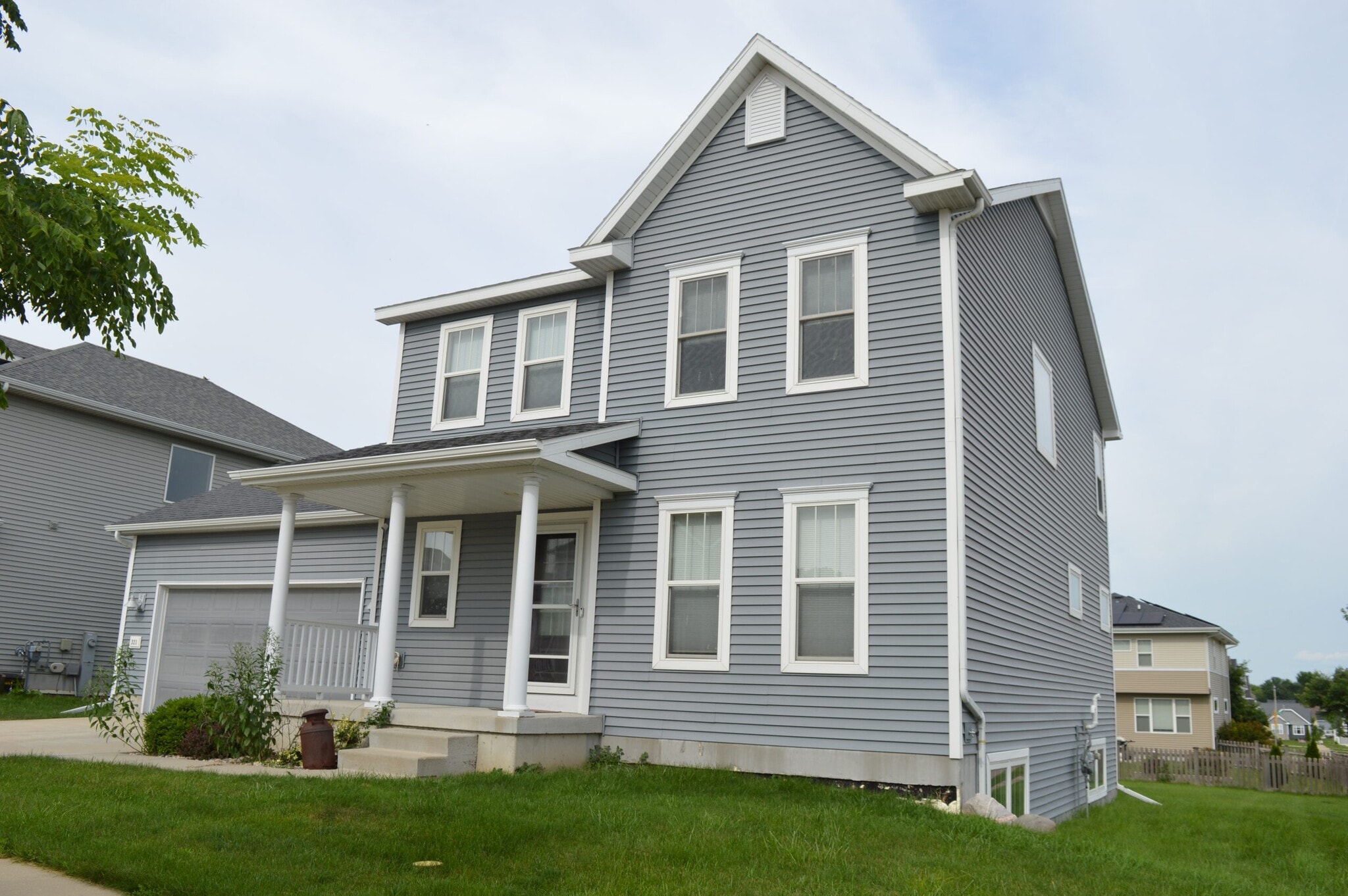 Building Photo - 321 Alton Dr