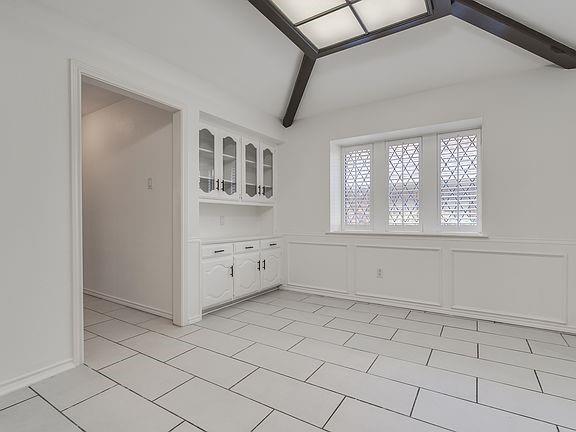 Building Photo - 9922 Hickory Crossing