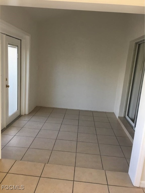 Building Photo - 1546 NE 8th Pl