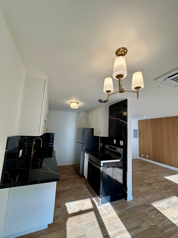 Building Photo - 1134 9th St