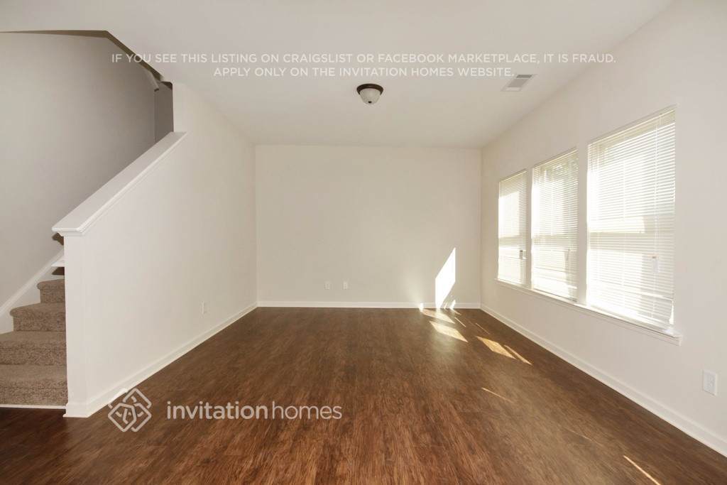 Building Photo - 4253 Violet Way Ct