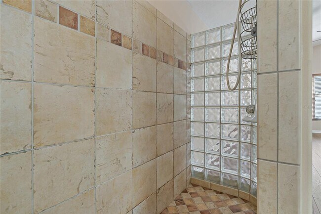 Building Photo - 8211 Canyon Creek Way
