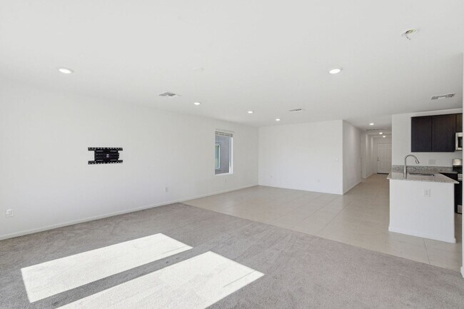 Building Photo - Modern Comfort Meets Desert Serenity – 4 Bed Rocking K Rental Home Available Now!