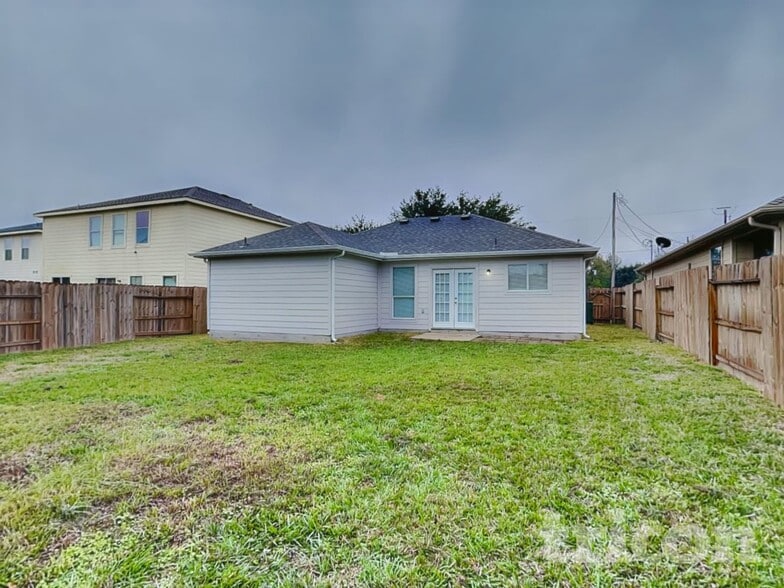 Building Photo - 2311 Shady Birch Dr