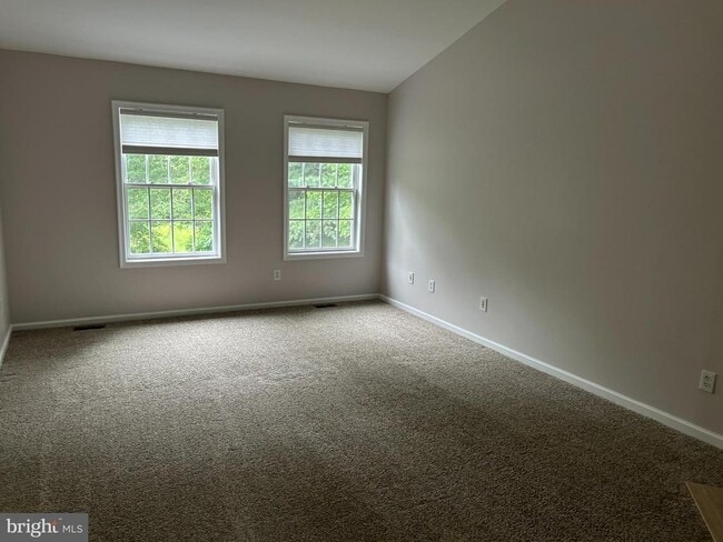 Building Photo - 114 Lenape Dr