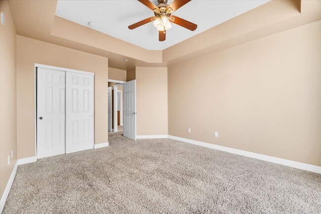 Building Photo - Sought after Park Avenue Condominiums/Top Floor Three Bedroom