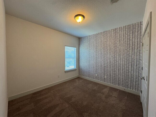 Building Photo - 1413 Casa Dr